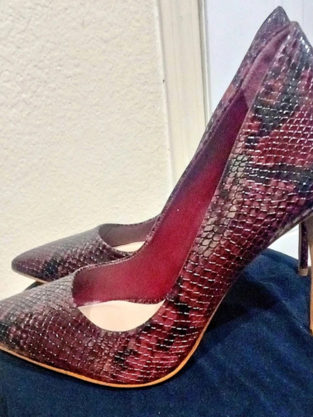 ALDO Pointed Toe Pumps in Burgundy US 10 Like New